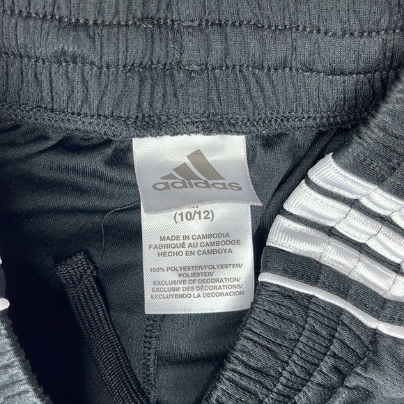 Adidas Boys Shorts Size M - Picture 6 of 7